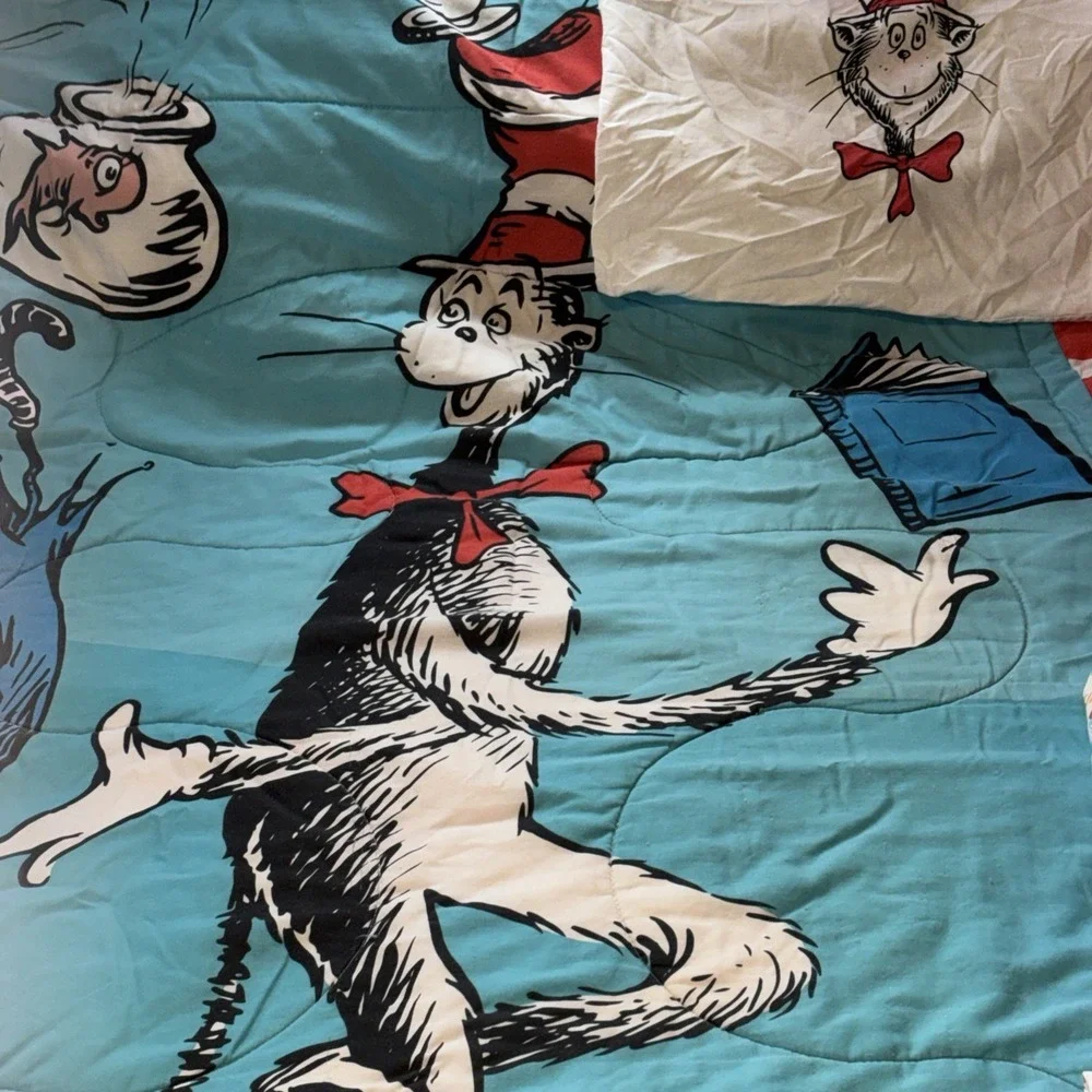 Dr. Seuss The Cat in the Hat Comforter & Sheet Set With Pillow‎ Case